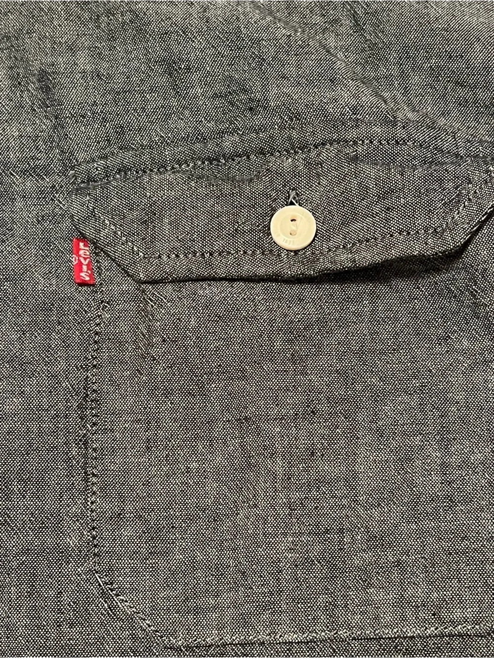 Levis lightweight chambray